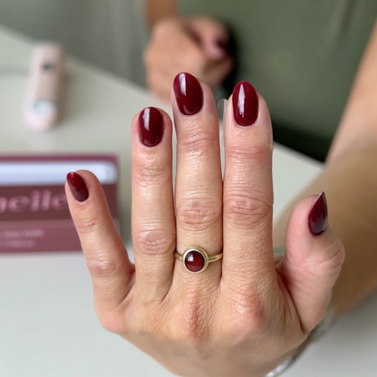 Signature Bordeaux gelwraps op de hand met Neilé doosje